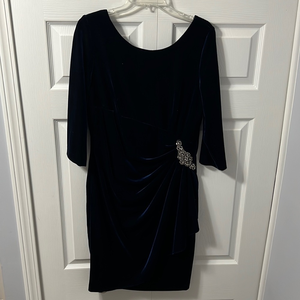 Alex Evenings formal blue velvet cocktail dress